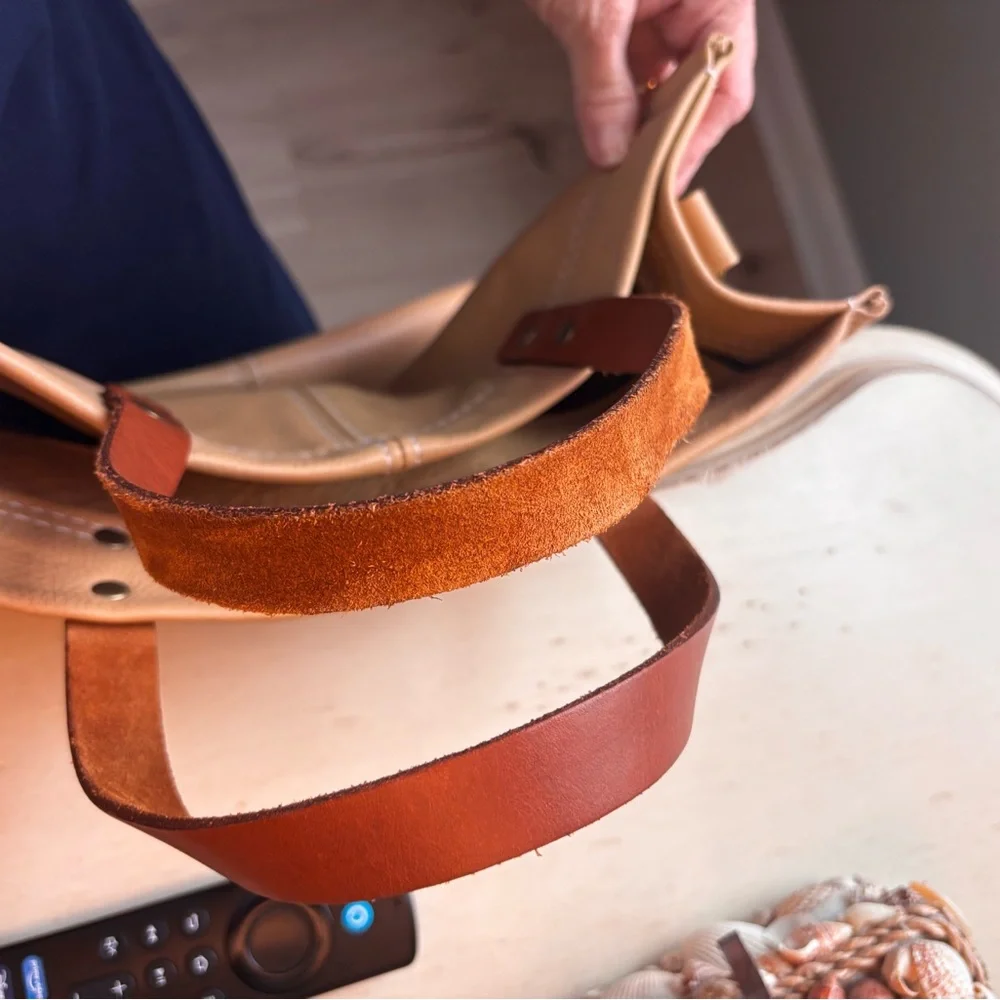 Parker Thatch Medium Mimi in leather (Butterscotch color) - Picture 10 of 17